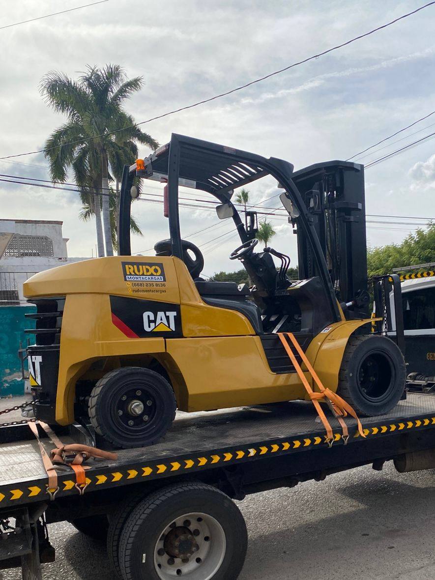 Montacargas Caterpillar 2020 de 8000 lb